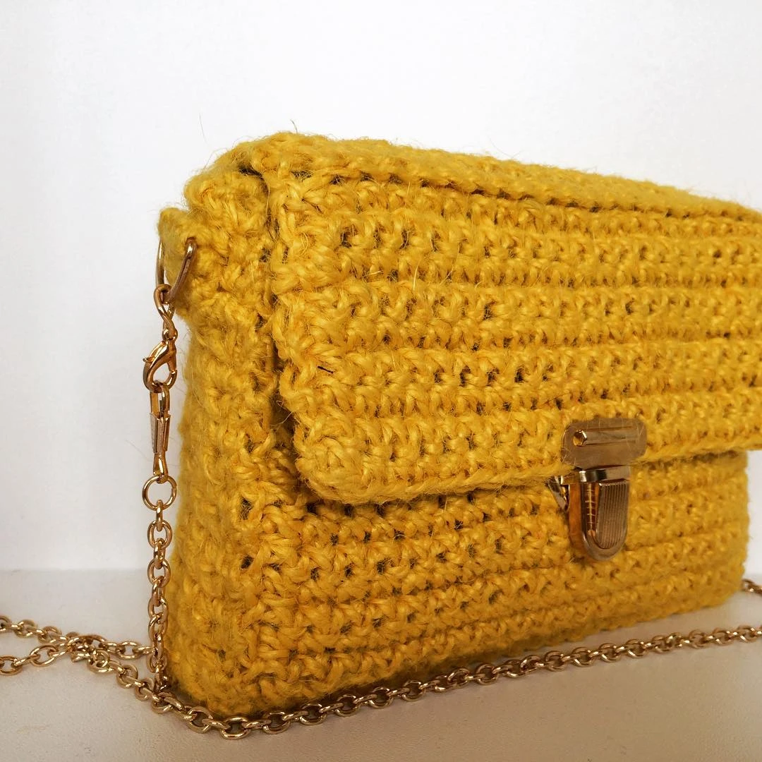 Pochette moyenne